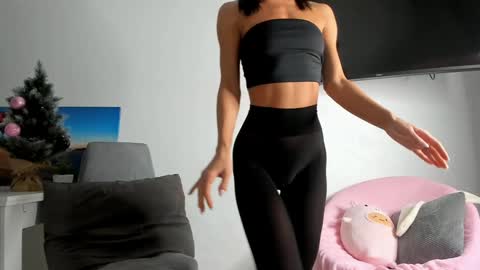 Snapshot of _mito_69 chatting on December 20, 1:14 am alienmito online show from December 20, 1:14 am