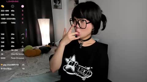 Snapshot of _molly_molly_molly_ chatting on October 4, 11:30 am _molly_molly_molly_ online show from October 4, 11:30 am