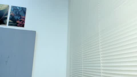 _molly_rosse_ online show from October 11, 11:53 am