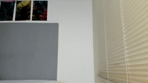 _molly_rosse_ online show from October 31, 11:55 am