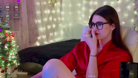 -Victoriana- online show from January 1, 3:34 am