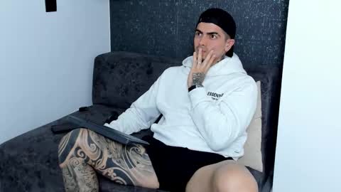 _mrcock_ online show from February 6, 11:41 pm