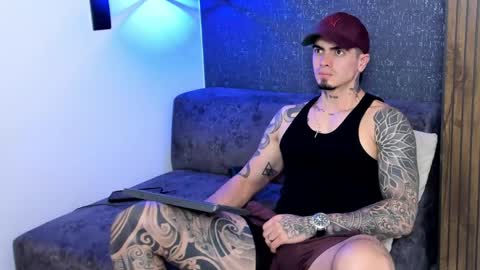 _mrcock_ online show from May 11, 9:23 pm