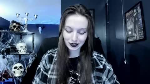 Snapshot of _naamah chatting on December 16, 11:07 pm _naamah online show from December 16, 11:07 pm