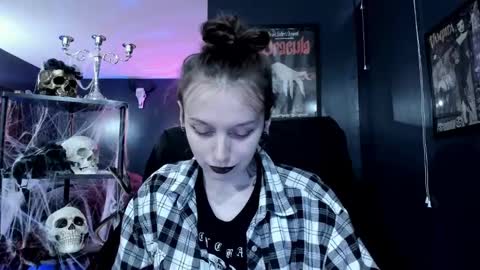 Snapshot of _naamah chatting on December 17, 8:21 pm _naamah online show from December 17, 8:21 pm