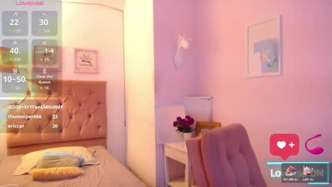 nahomi  online show from November 18, 10:36 pm