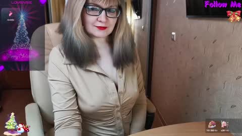 MagicWoman online show from January 15, 6:43 am