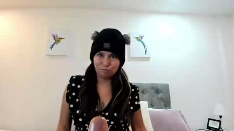 Snapshot of _natalie18_ chatting on January 22, 3:31 am Natalie online show from January 22, 3:31 am