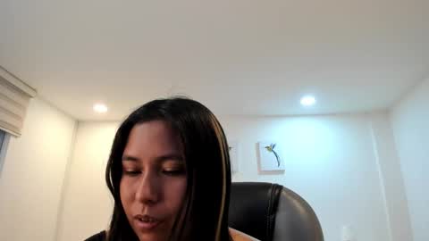 Snapshot of _natalie18_ chatting on February 5, 3:02 am Natalie online show from February 5, 3:02 am