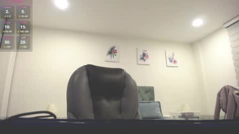 Snapshot of _natalie18_ chatting on March 2, 7:34 pm Natalie online show from March 2, 7:34 pm