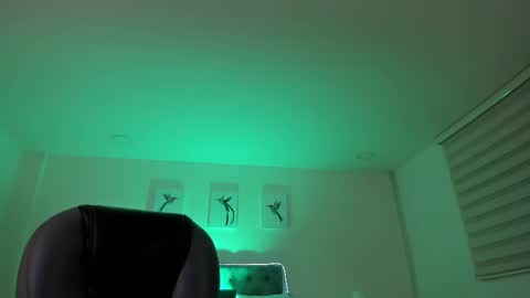 Snapshot of _natalie18_ chatting on October 1, 3:56 am Natalie online show from October 1, 3:56 am