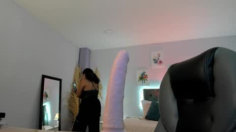 Snapshot of _natalie18_ chatting on November 8, 11:58 pm Natalie online show from November 8, 11:58 pm