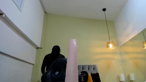 Snapshot of _natalie18_ chatting on November 30, 9:30 pm Natalie online show from November 30, 9:30 pm