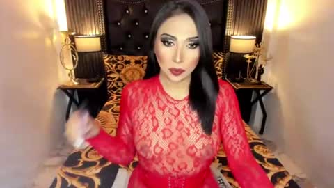 Snapshot of _natashacooper_ chatting on June 29, 10:15 am _natashacooper_ online show from June 29, 10:15 am