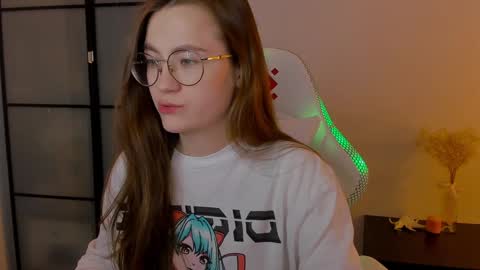 Mia with a big heart  online show from December 4, 4:32 am