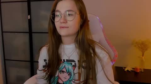 Mia with a big heart  online show from December 4, 7:39 am