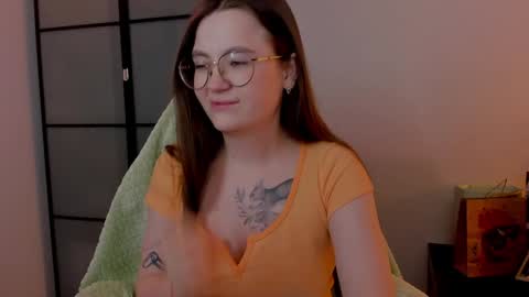 Mia with a big heart  online show from February 8, 3:30 am