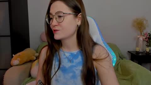 Mia with a big heart  online show from February 24, 5:11 am