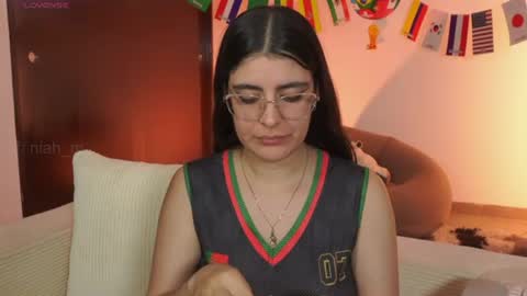 NiniHelp me by giving my show a thumbs up online show from June 18, 12:00 am