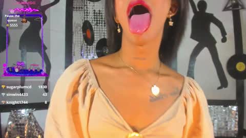 Snapshot of _nickyminach chatting on December 3, 10:06 am Nicky Please help me with your thumbs up its importan online show from December 3, 10:06 am