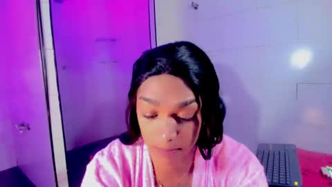Snapshot of _nickyminach chatting on April 28, 1:27 pm Nicky Please help me with your thumbs up its importan online show from April 28, 1:27 pm