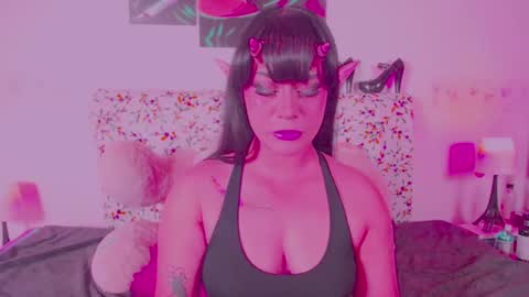 niiky online show from February 22, 12:08 pm