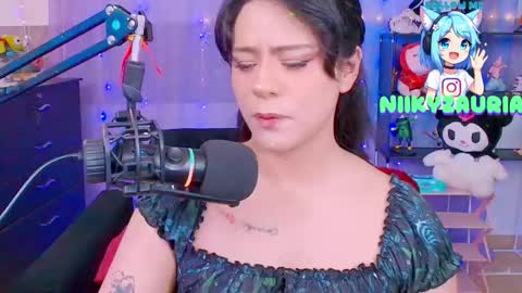 niiky online show from January 7, 6:21 pm