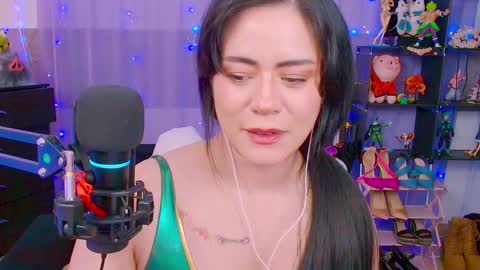 niiky online show from February 3, 2:11 pm