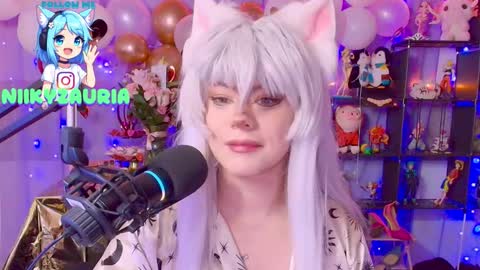 niiky online show from February 16, 5:20 pm