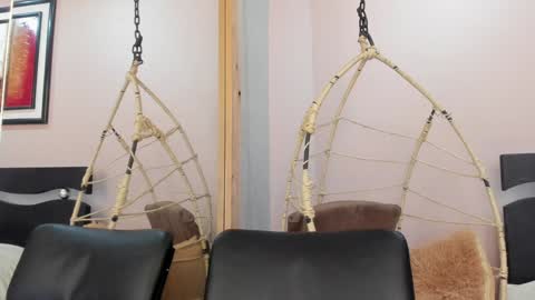   online show from January 22, 3:18 pm