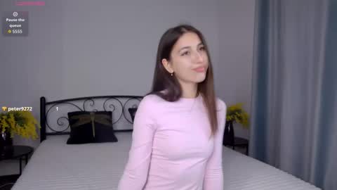 Vivian online show from November 22, 2:27 pm
