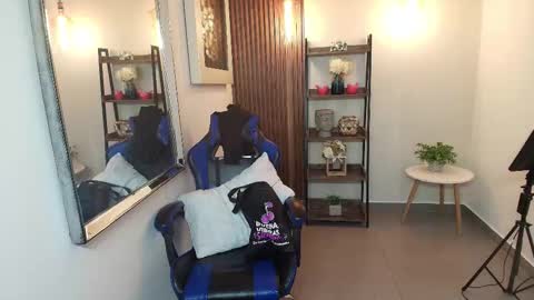 Olivia online show from January 10, 11:01 am