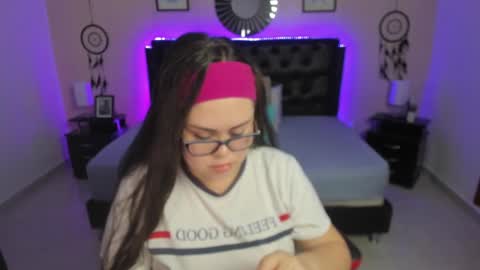 Olivia jones online show from September 26, 11:36 am