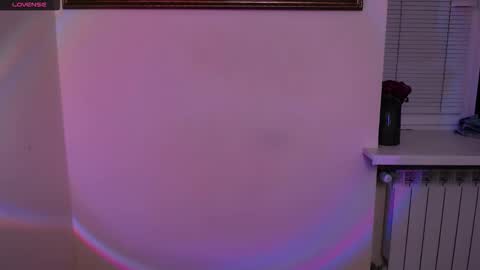 Olivia online show from December 3, 2:04 pm