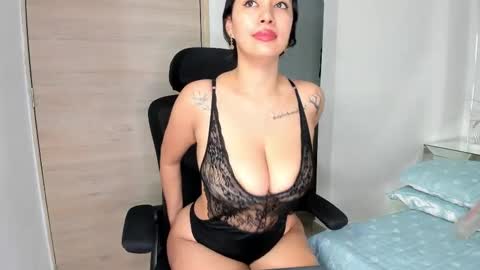 Snapshot of _pamela_saenz05 chatting on February 20, 12:19 am Pamela online show from February 20, 12:19 am