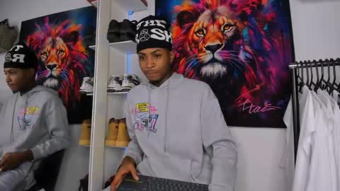 Snapshot of _pantera_09 chatting on May 24, 4:39 am Kevin online show from May 24, 4:39 am