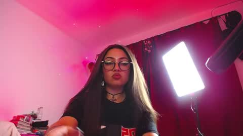 Paris online show from April 21, 2:51 am