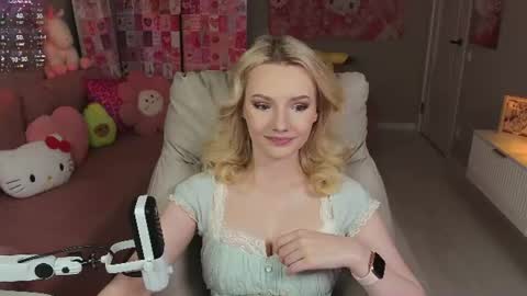 Snapshot of _passion_show_ chatting on July 7, 11:42 pm Tina online show from July 7, 11:42 pm