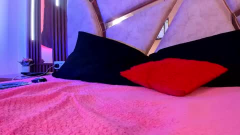 Pau online show from March 14, 8:36 pm