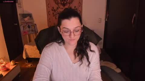 Snapshot of _peach__ chatting on May 27, 3:58 am violeta ig online show from May 27, 3:58 am