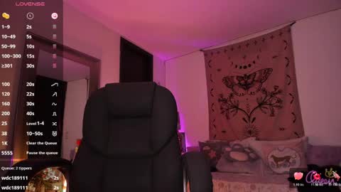 Snapshot of _peach__ chatting on May 28, 3:26 am violeta ig online show from May 28, 3:26 am