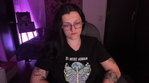 Snapshot of _peach__ chatting on July 25, 5:05 am violeta ig online show from July 25, 5:05 am