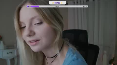 Snapshot of _penisflytrap_ chatting on October 9, 3:26 am Viktoria online show from October 9, 3:26 am