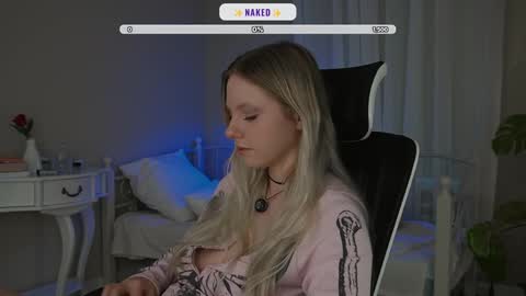 Snapshot of _penisflytrap_ chatting on October 26, 5:02 am Viktoria online show from October 26, 5:02 am