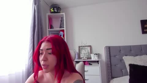 Snapshot of _poison_ivyyy chatting on October 17, 12:08 pm V online show from October 17, 12:08 pm