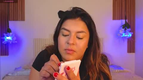 Laura online show from March 5, 6:15 pm