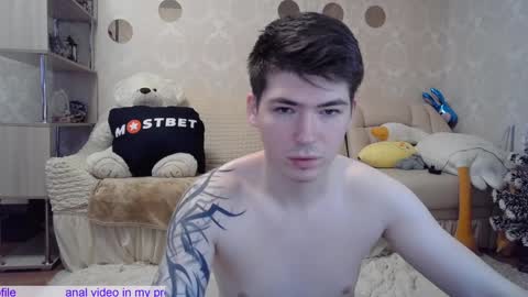 _pretty_fox_ online show from December 22, 5:12 am