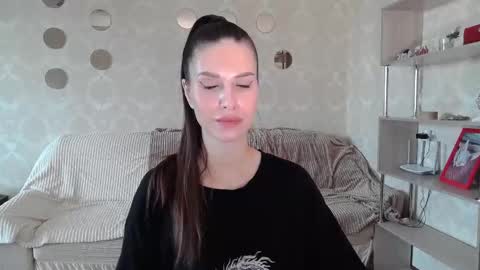 _pretty_fox_ online show from September 30, 10:42 am