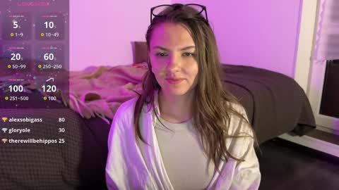  HADLY today day-off see u online 0112  online show from February 28, 8:28 pm