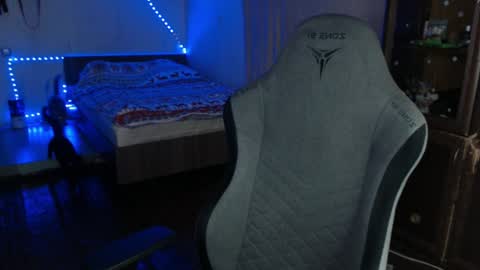 Vampire online show from December 23, 1:18 am